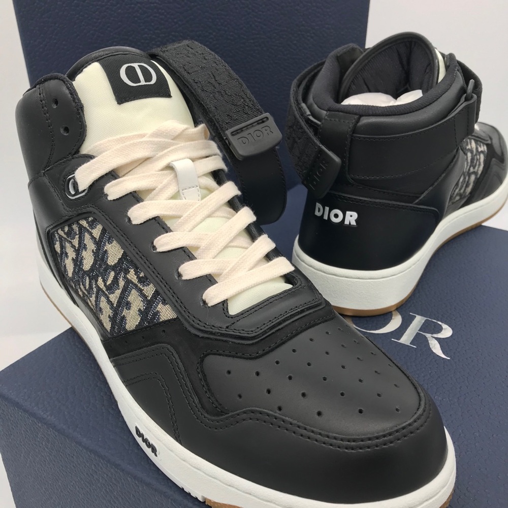 Authentic DIOR Black Smooth Calfskin Sneakers - Picture 6 of 15